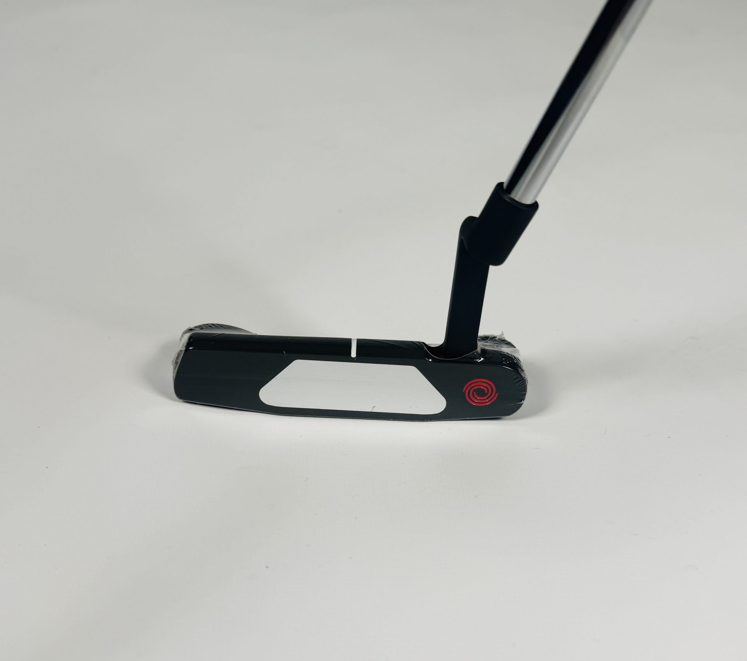 Odyssey White Hot Versa One CH Putter - Image 3